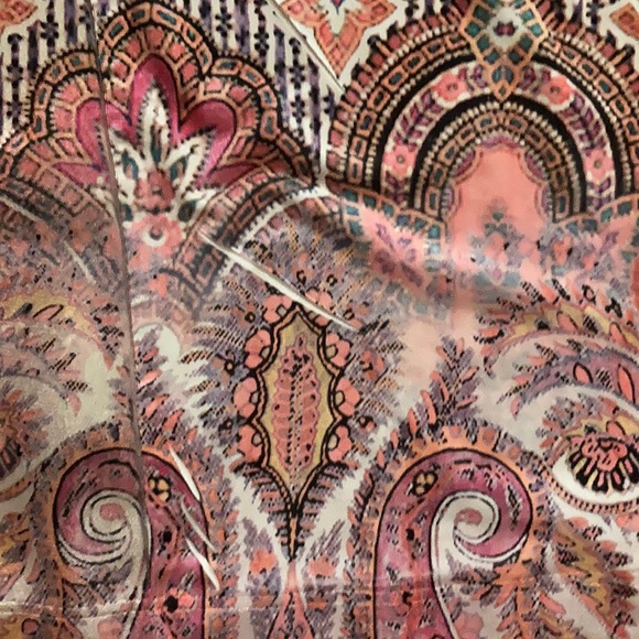 One world pink studded top. Sz M - Picture 3 of 8